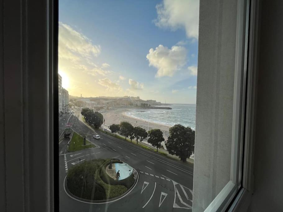 Primera Linea De Playa De Riazor آكورونيا المظهر الخارجي الصورة